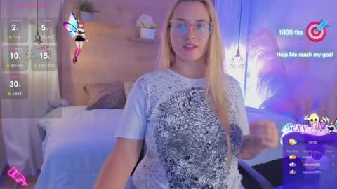 Snapshot of heidishayk chatting on 12.17.24 ANTARA REY online show from 12.17.24