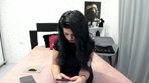 Snapshot of heidixcutie chatting on 04.23.26 Heidi online show from 04.23.26