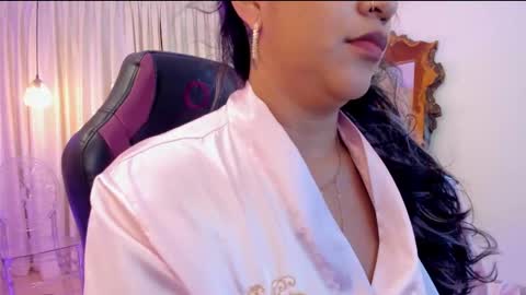 Snapshot of heidyblue chatting on 10.16.25              online show from 10.16.25