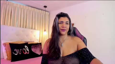 Snapshot of heidyblue chatting on 10.17.25              online show from 10.17.25