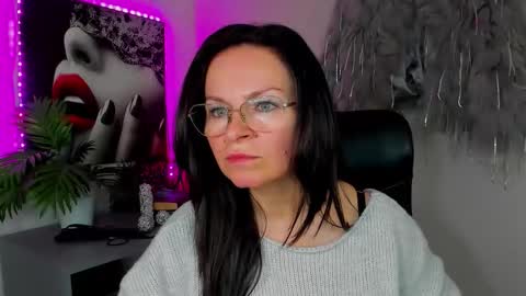 Helen online show from 04.20.26