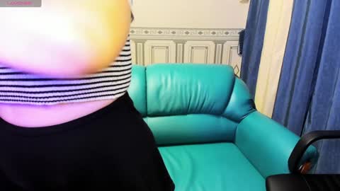 Helen Elliot online show from 12.26.24