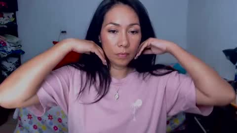 Snapshot of helen_lya chatting on 01.27.25 Helen online show from 01.27.25