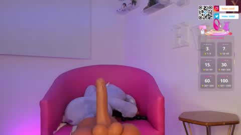 Snapshot of helen_vidall chatting on 10.25.25 Helen Vidall online show from 10.25.25