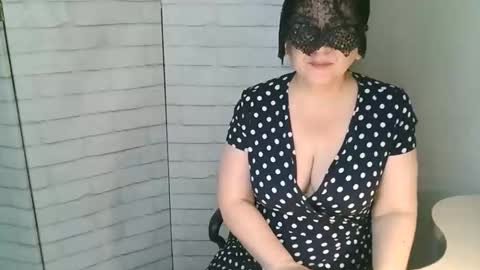 Helen online show from 05.17.26