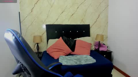 HELENA COPPER online show from 02.01.26