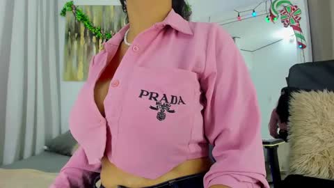 Helena Santos  online show from 01.02.25