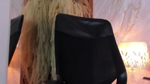 Helena Santos  online show from 03.15.26