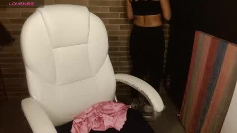  Only 18 cyrus online show from 04.21.26