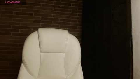  Only 18 cyrus online show from 04.25.26