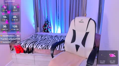 Snapshot of helenaregal chatting on 12.29.24 Helena online show from 12.29.24