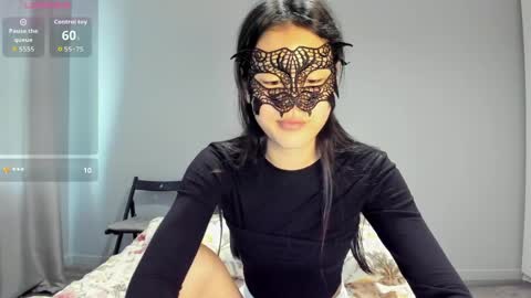 Snapshot of helenblazetrt chatting on 05.19.26 Hi I am Helen online show from 05.19.26