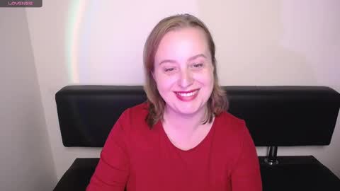 Snapshot of helenbrais chatting on 09.29.25 Helen online show from 09.29.25