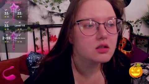 helendanvers online show from 11.05.25