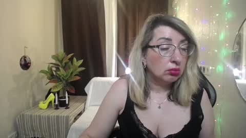 helenenigma online show from 01.30.25