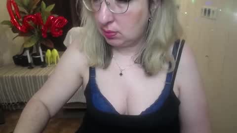 helenenigma online show from 02.08.25