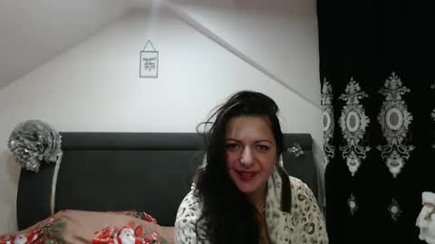 helenhh online show from 12.24.24