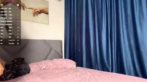 Snapshot of helenjoyne chatting on 10.05.25 Chloe online show from 10.05.25