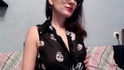 HelenRed online show from 12.30.24