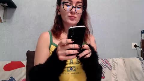 HelenRed online show from 10.16.25