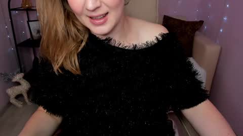 Snapshot of helens_lov chatting on 12.08.24 Helen online show from 12.08.24