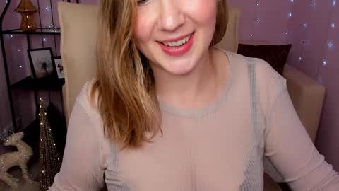 Snapshot of helens_lov chatting on 12.10.24 Helen online show from 12.10.24