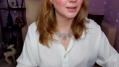 Snapshot of helens_lov chatting on 12.31.24 Helen online show from 12.31.24