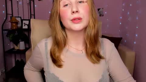 Snapshot of helens_lov chatting on 02.15.25 Helen online show from 02.15.25