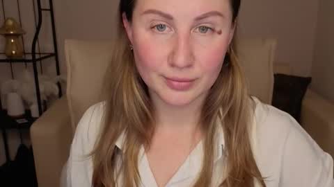 Snapshot of helens_lov chatting on 10.13.25 Helen online show from 10.13.25