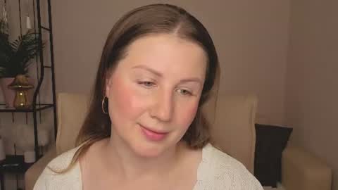 Snapshot of helens_lov chatting on 06.17.26 Helen online show from 06.17.26