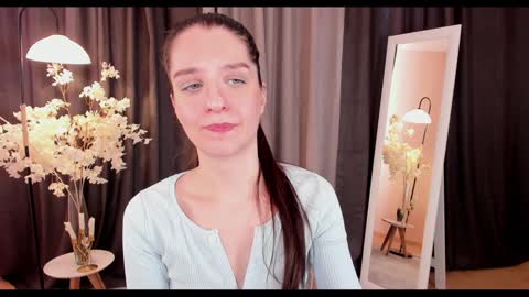 Helen online show from 02.06.25