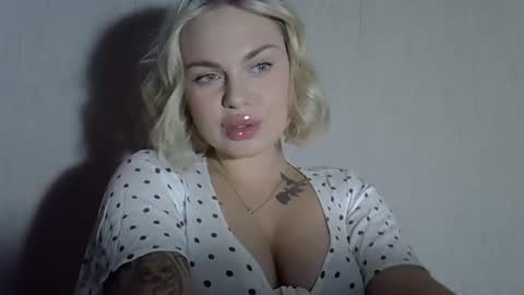 helga_now online show from 09.10.25