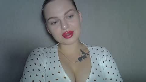 helga_now online show from 10.08.25