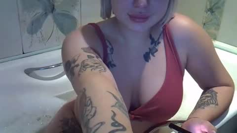 helga_now online show from 11.01.25