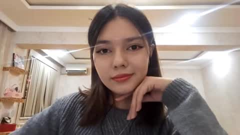 Snapshot of helgakraszewski chatting on 09.21.25 Alice online show from 09.21.25