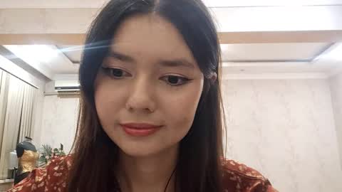 Snapshot of helgakraszewski chatting on 10.22.25 Alice online show from 10.22.25