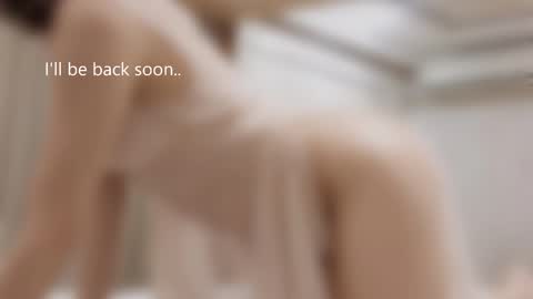 Snapshot of helgakraszewski chatting on 10.30.25 Alice online show from 10.30.25