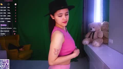 Aurora online show from 04.05.26