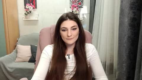 Snapshot of helgamun chatting on 10.20.25 helgamun online show from 10.20.25