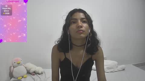 Snapshot of helia_n_amy chatting on 01.02.25 Helia Transfem and Amy online show from 01.02.25