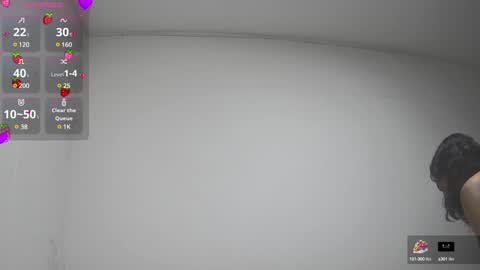 Snapshot of helia_n_amy chatting on 01.06.25 Helia Transfem and Amy online show from 01.06.25