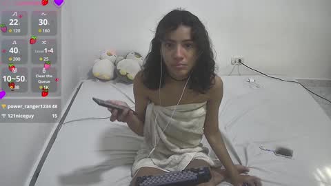 Snapshot of helia_n_amy chatting on 01.06.25 Helia Transfem and Amy online show from 01.06.25