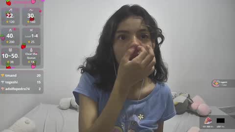 Snapshot of helia_n_amy chatting on 01.12.25 Helia Transfem and Amy online show from 01.12.25