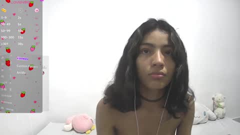 Snapshot of helia_n_amy chatting on 01.13.25 Helia Transfem and Amy online show from 01.13.25