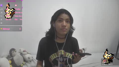 Snapshot of helia_n_amy chatting on 01.24.25 Helia Transfem and Amy online show from 01.24.25