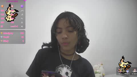 Snapshot of helia_n_amy chatting on 01.25.25 Helia Transfem and Amy online show from 01.25.25