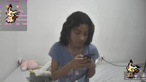 Snapshot of helia_n_amy chatting on 01.31.25 Helia Transfem and Amy online show from 01.31.25