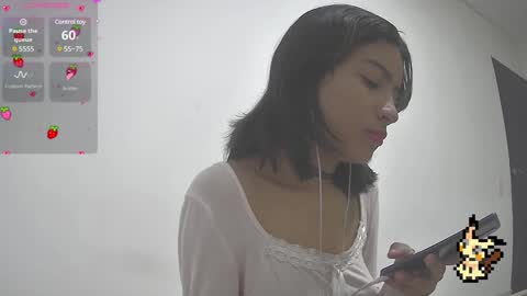 Snapshot of helia_n_amy chatting on 02.07.25 Helia Transfem and Amy online show from 02.07.25