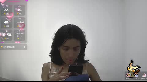 Snapshot of helia_n_amy chatting on 02.20.25 Helia Transfem and Amy online show from 02.20.25