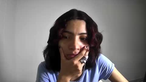 Snapshot of helia_n_amy chatting on 03.04.25 Helia Transfem and Amy online show from 03.04.25